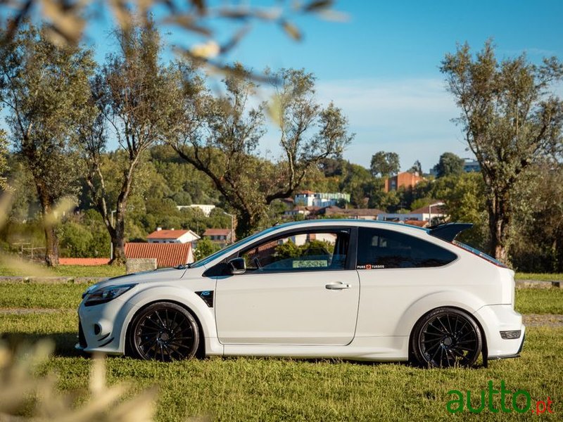 2009' Ford Focus 2.5 T Rs photo #3