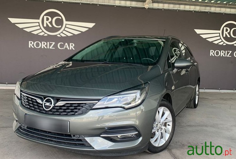 2020' Opel Astra Sports Tourer photo #1