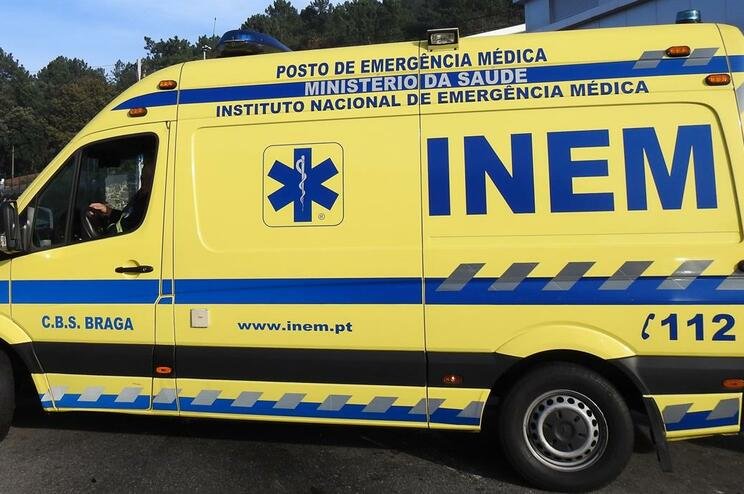 Homem de 49 anos morre em colisão entre dois ligeiros no IP2 em Mêda na Guarda