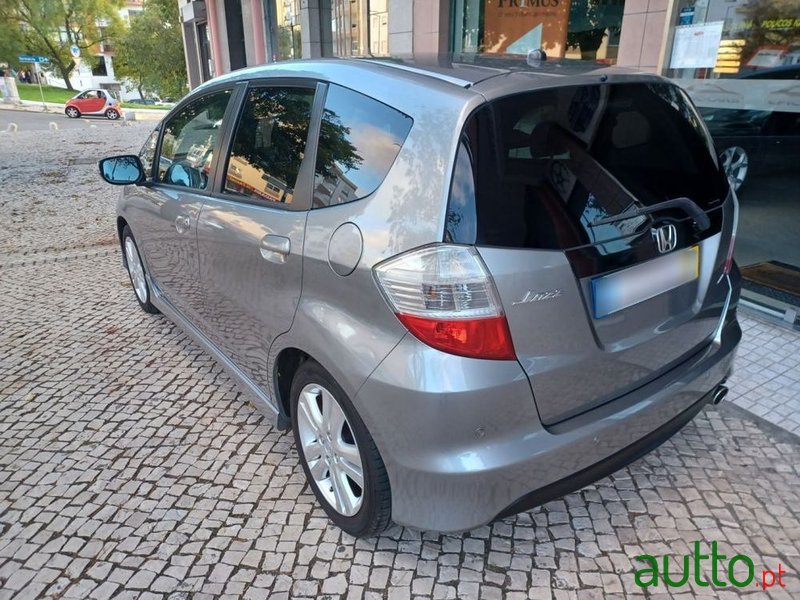 2011' Honda Jazz photo #6