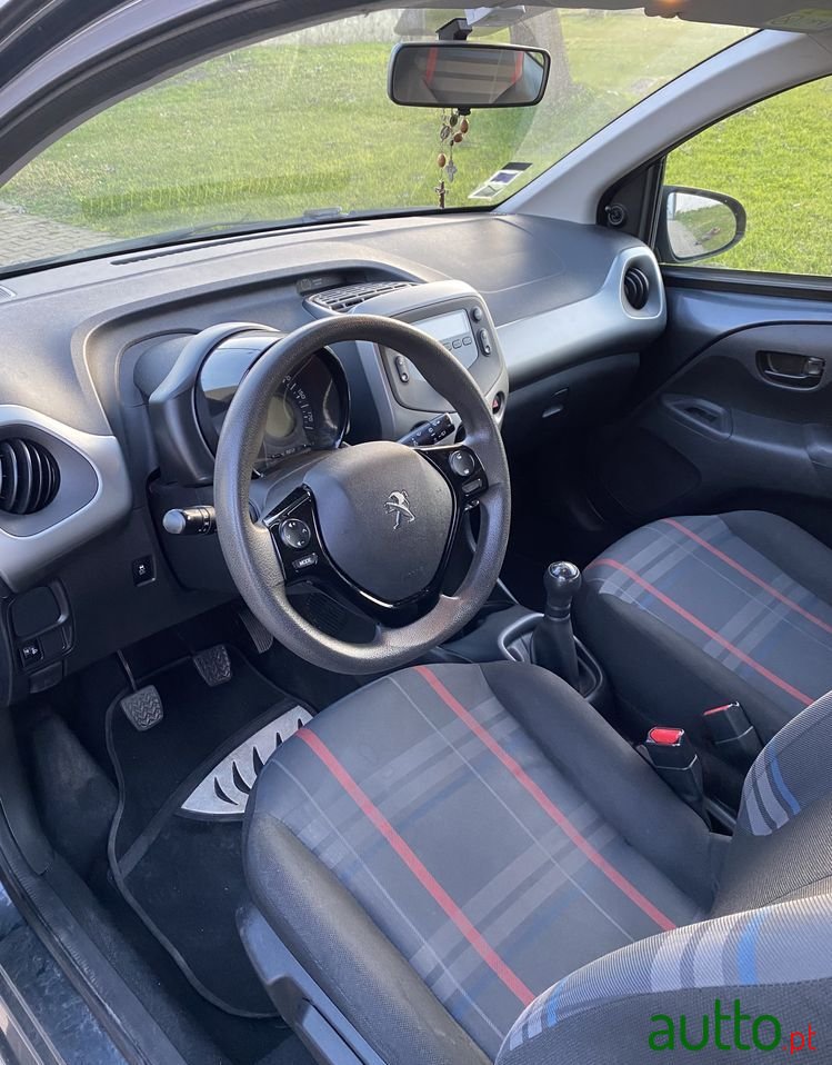 2015' Peugeot 108 1.0 Vti photo #5