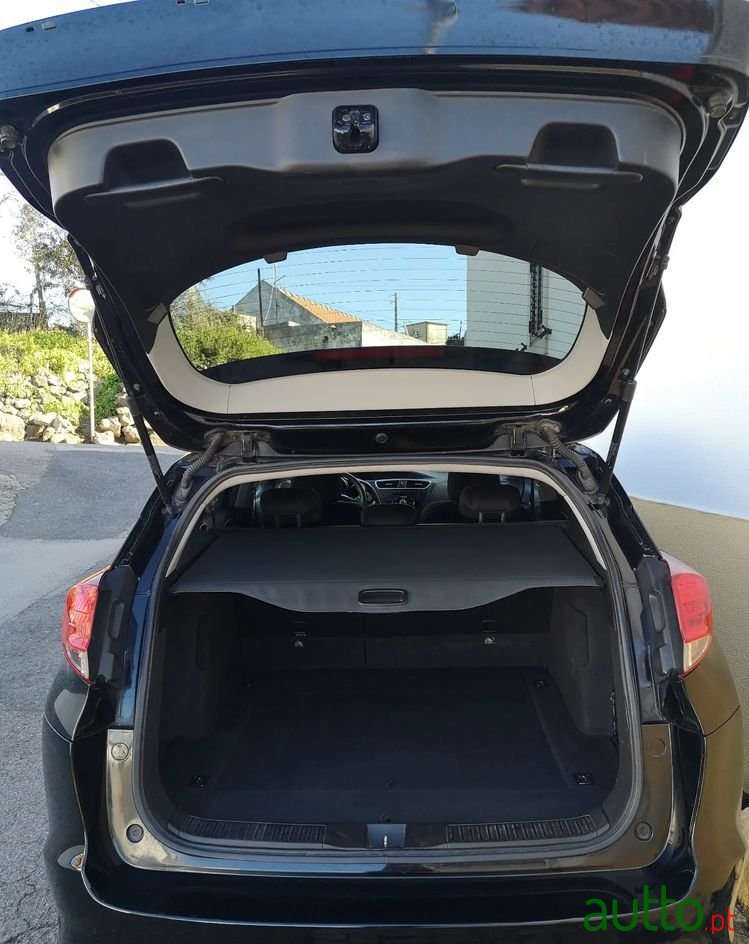 2016' Honda Civic Tourer photo #4