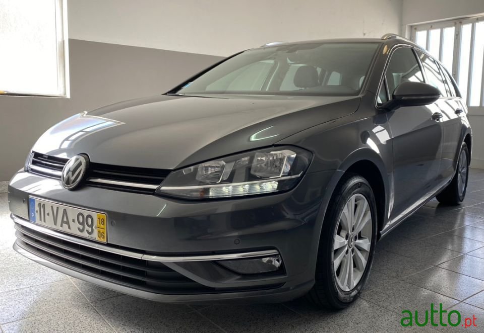 2018' Volkswagen Golf photo #1