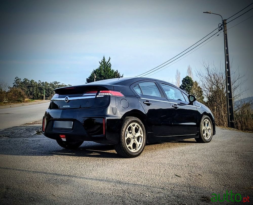 2013' Opel Ampera photo #2