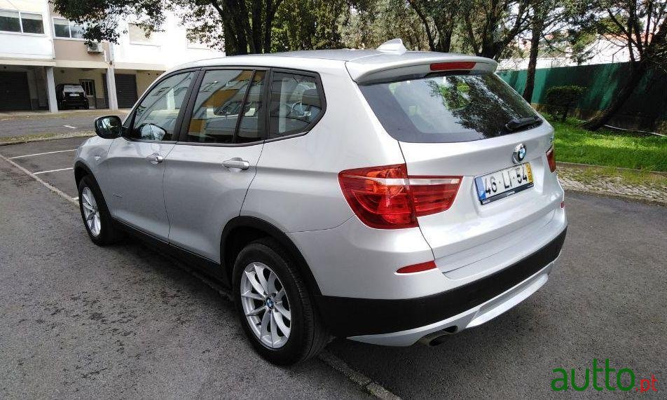2011' BMW X3 20 D Xdrive photo #3