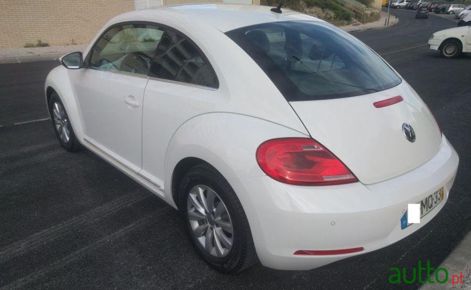 2012' Volkswagen New Beetle photo #4