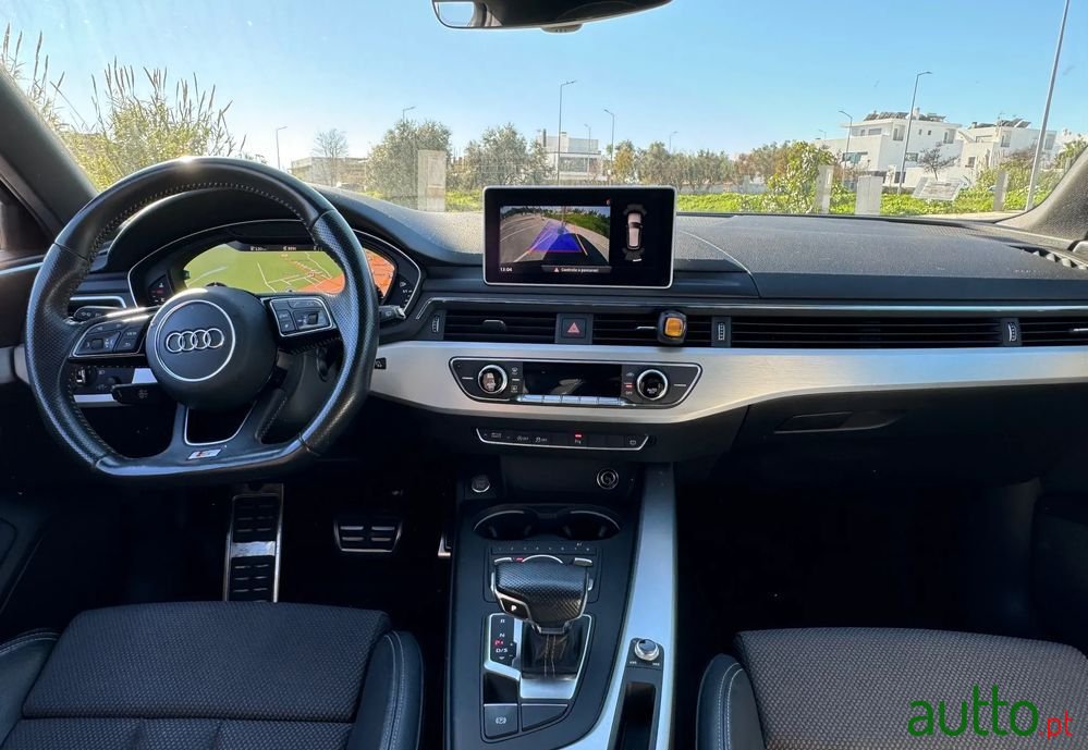 2016' Audi A4 Avant photo #6