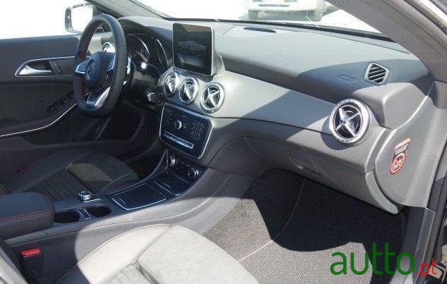 2017' Mercedes-Benz Cla-180 photo #1