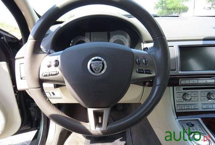 2008' Jaguar XF photo #3