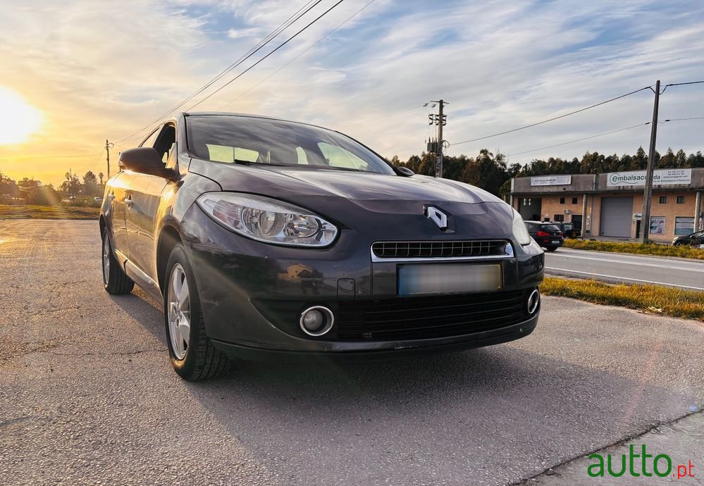 2010' Renault Fluence photo #2