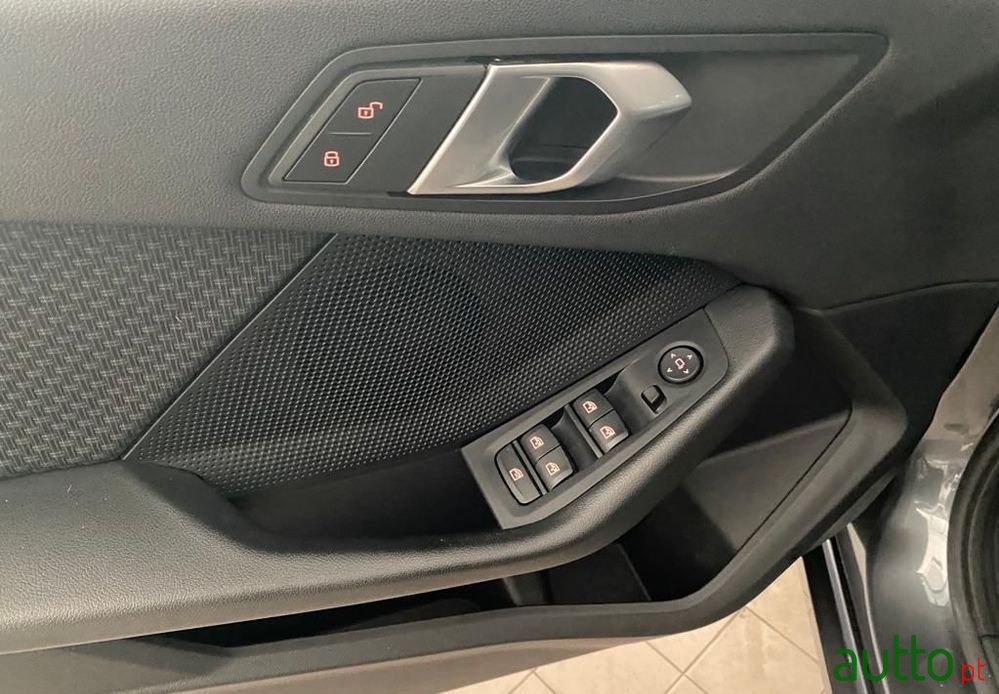 2020' BMW 118 photo #3