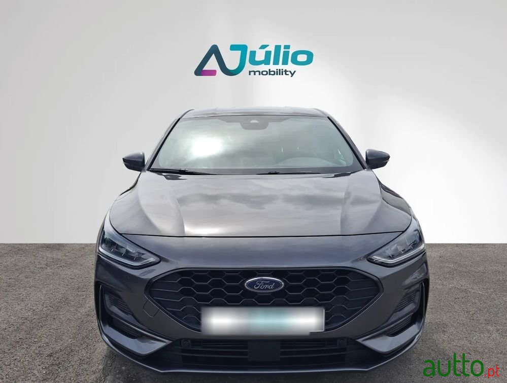 2023' Ford Focus photo #3