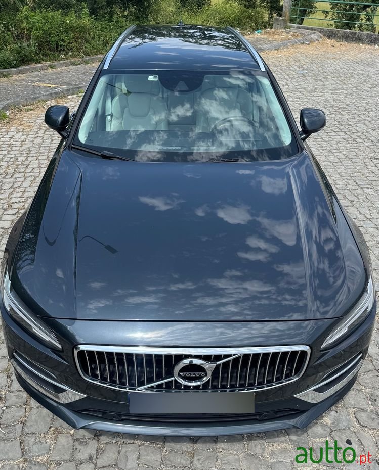 2020' Volvo V90 photo #3