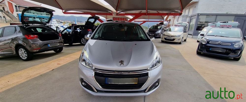 2016' Peugeot 208 photo #2