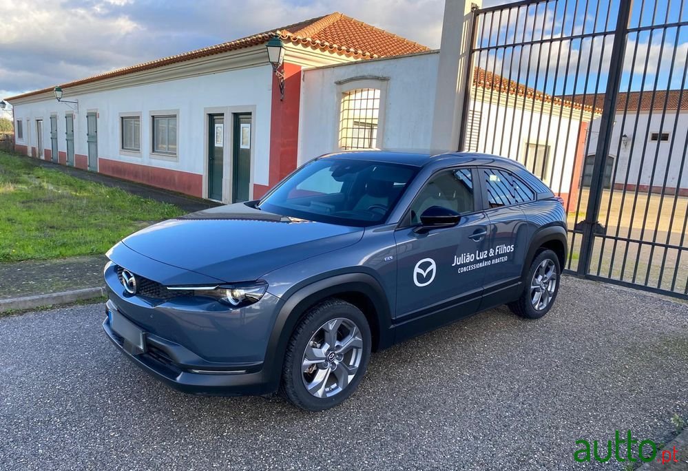 2023' Mazda MX-30 photo #2