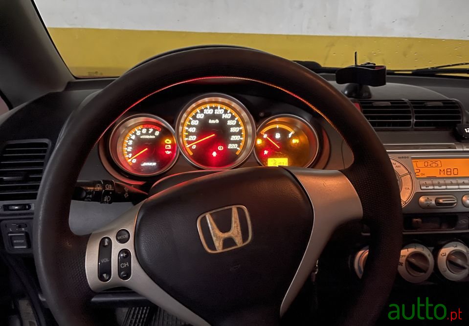 2005' Honda Jazz photo #5