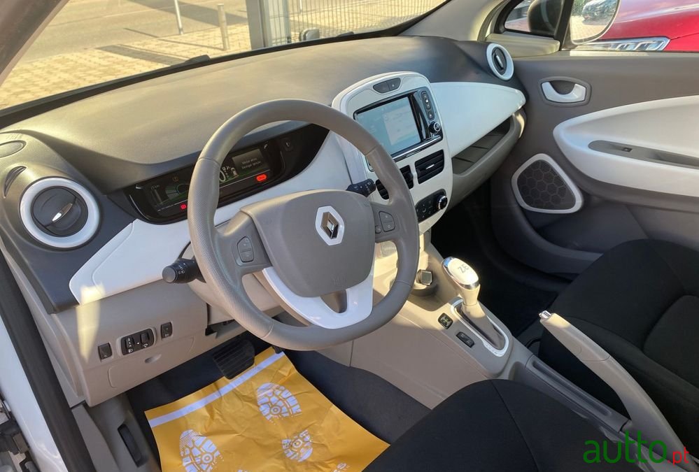 2019' Renault Zoe photo #2