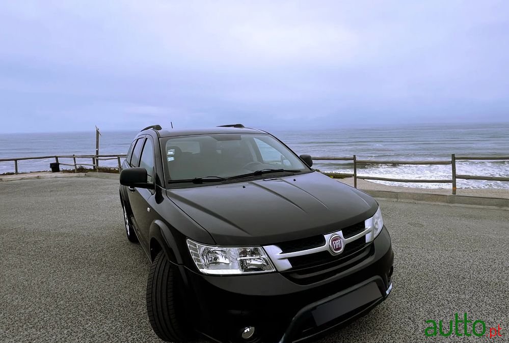 2013' Fiat Freemont 2.0 M-Jet photo #1