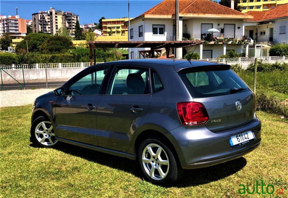 2009' Volkswagen Polo photo #4