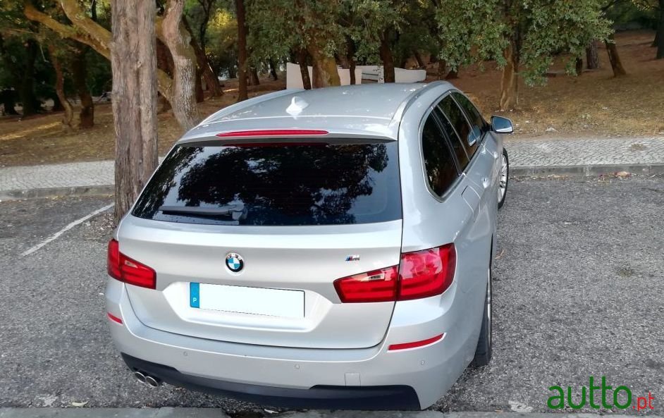 2012' BMW 520 D-Auto photo #2