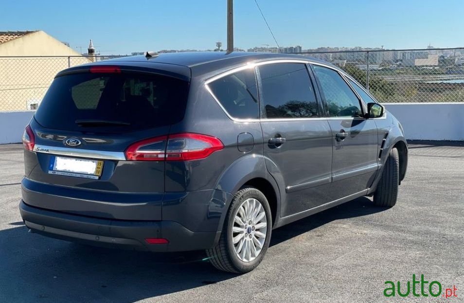 2015' Ford S-Max photo #2