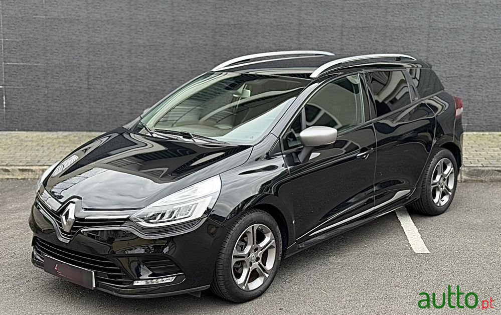 2016' Renault Clio Sport Tourer photo #3