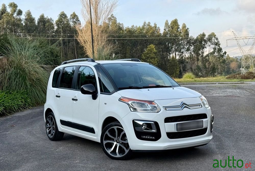 2017' Citroen C3 Picasso photo #1