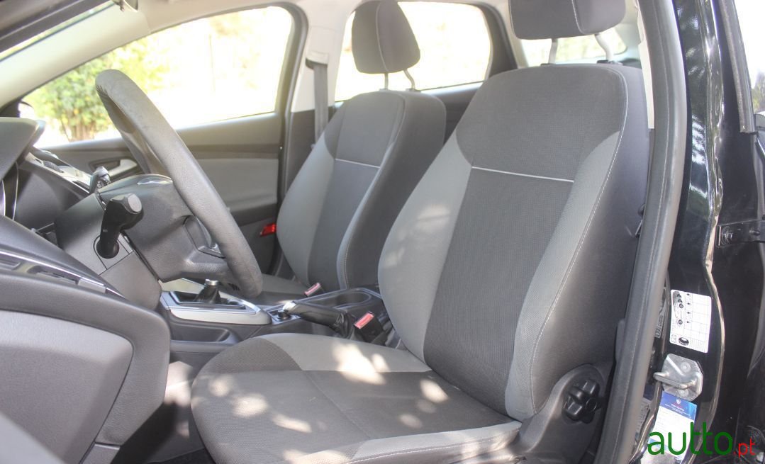 2013' Ford Focus Sw photo #4