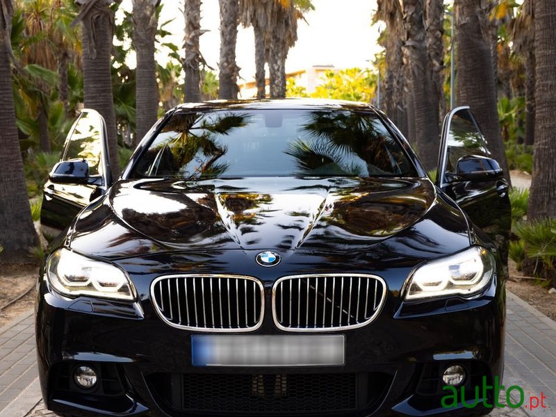 2015' BMW 520 D Pack M Auto photo #1