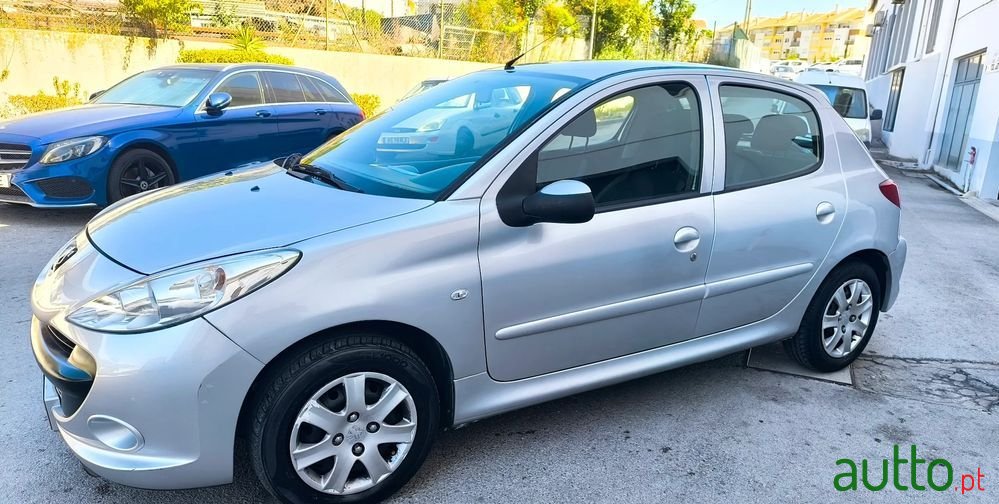 2009' Peugeot 206 1.4 Hdi Trendy photo #5