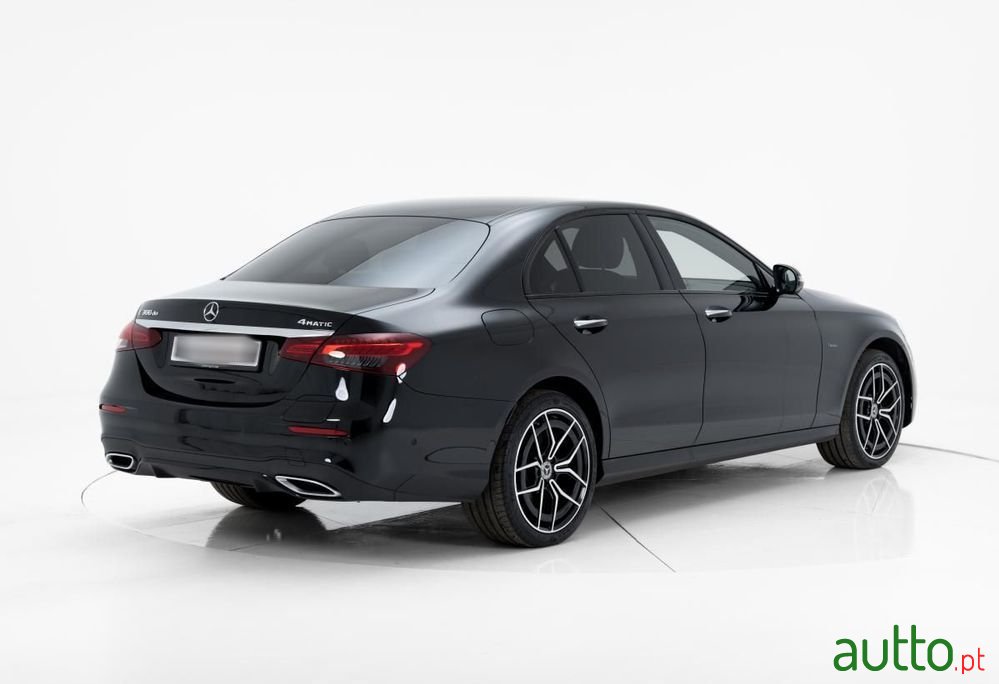 2020' Mercedes-Benz Classe E photo #3