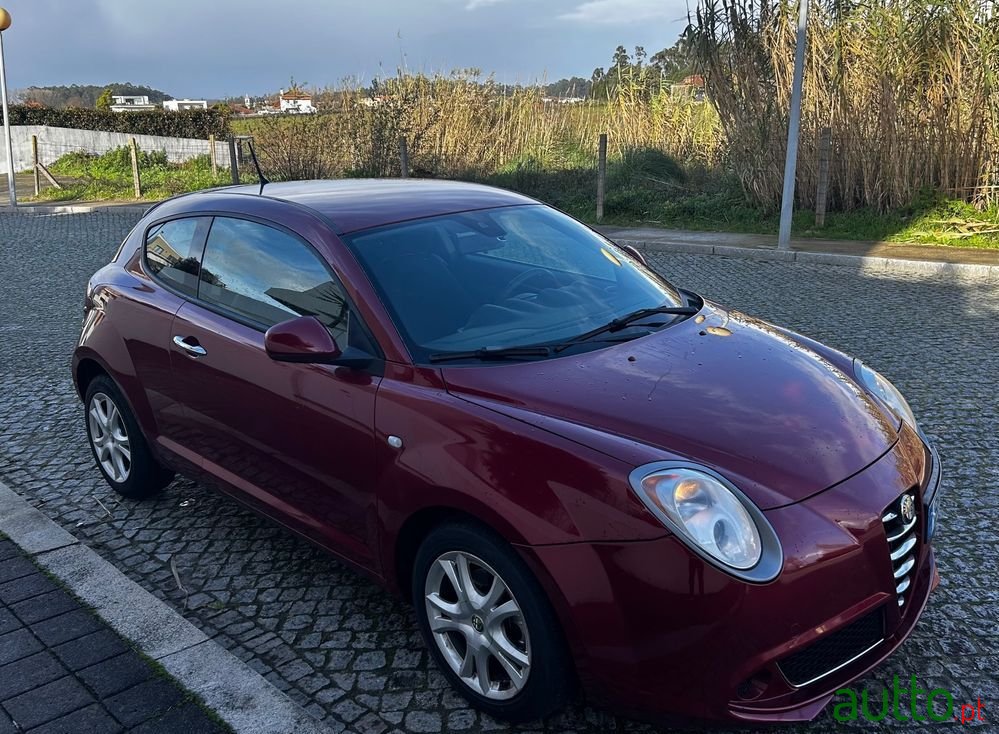 2012' Alfa Romeo MiTo 1.3 Jtdm photo #2