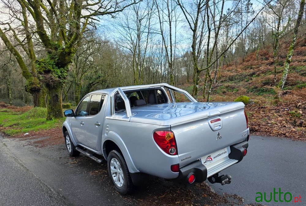 2011' Mitsubishi L200 2.5 Td St Sport Full Box photo #4