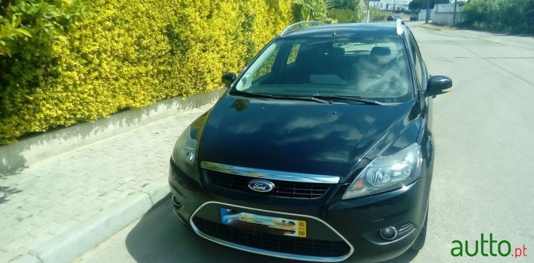 2010' Ford Focus Sw photo #1