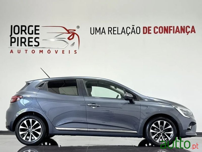 2020' Renault Clio photo #3