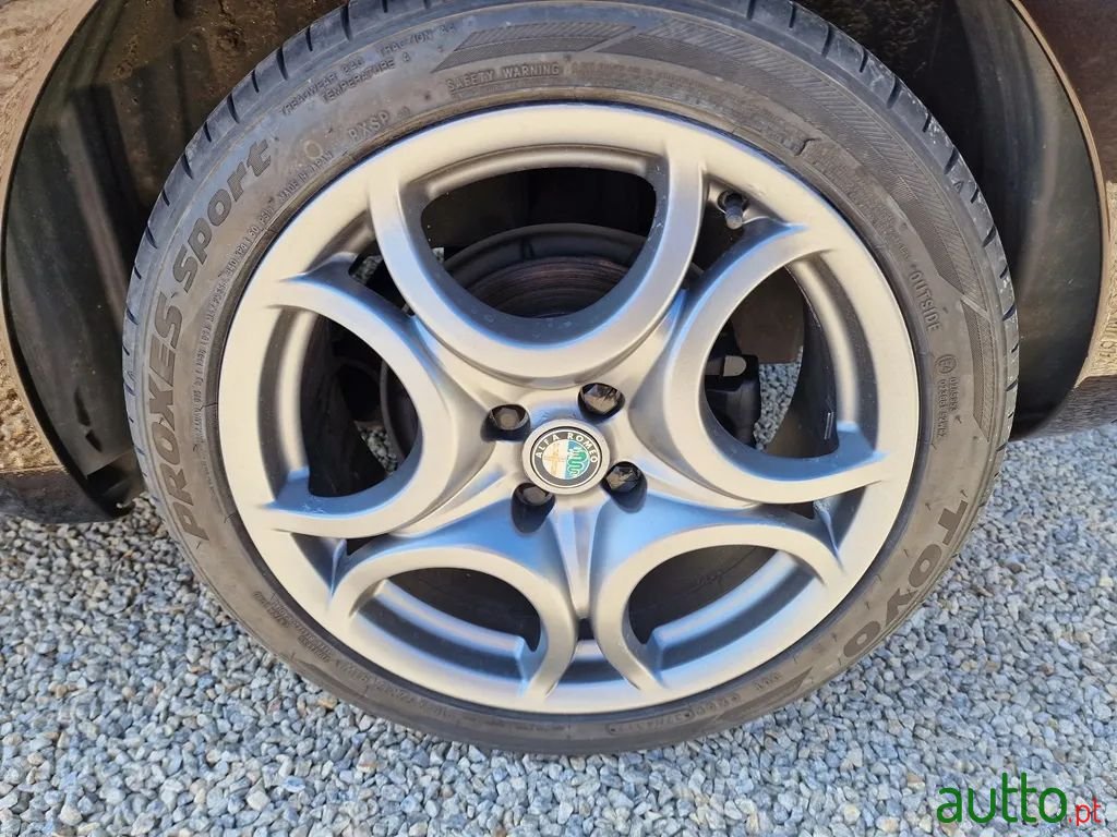 2009' Alfa Romeo MiTo photo #3