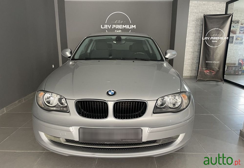 2010' BMW Série 1 I photo #5