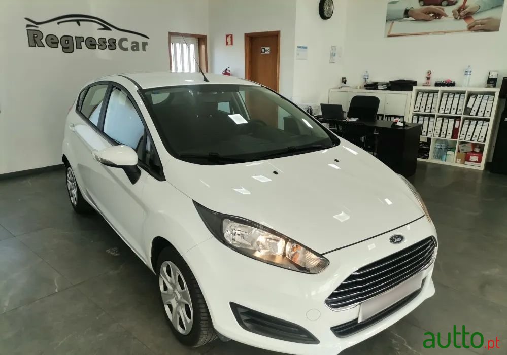 2013' Ford Fiesta 1.25 Trend photo #3