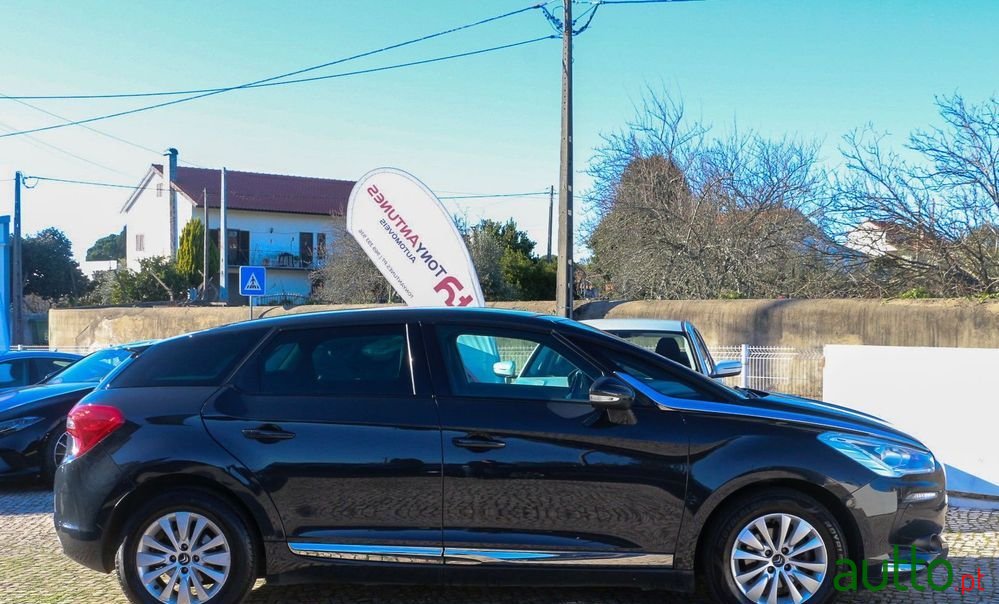 2014' DS Automobiles Ds5 photo #5