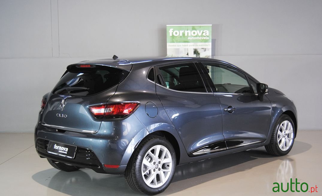 2019' Renault Clio photo #5