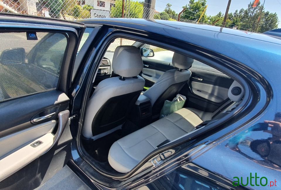 2012' BMW 120 photo #1