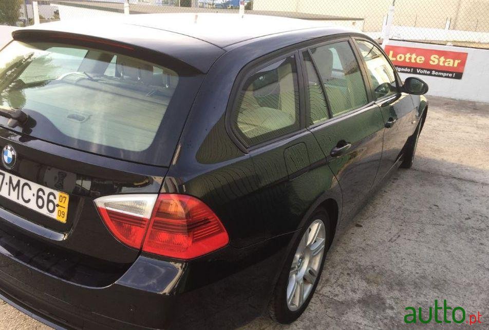 2007' BMW 318 Touring photo #4
