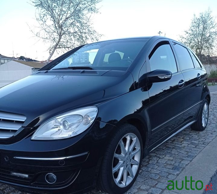 2007' Mercedes-Benz B-200 photo #2