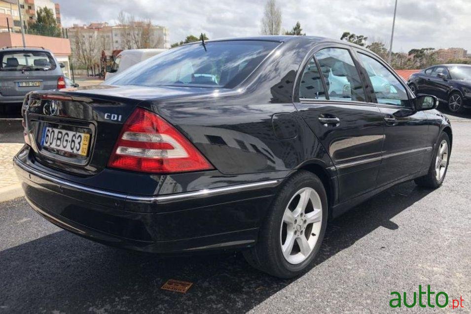 2006' Mercedes-Benz C-220 Cdi Avantgarde photo #2