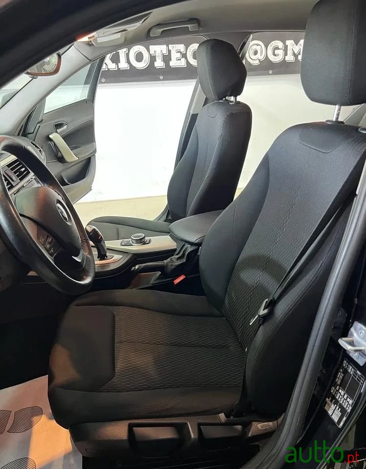 2018' BMW 116 D Advantage Auto photo #6