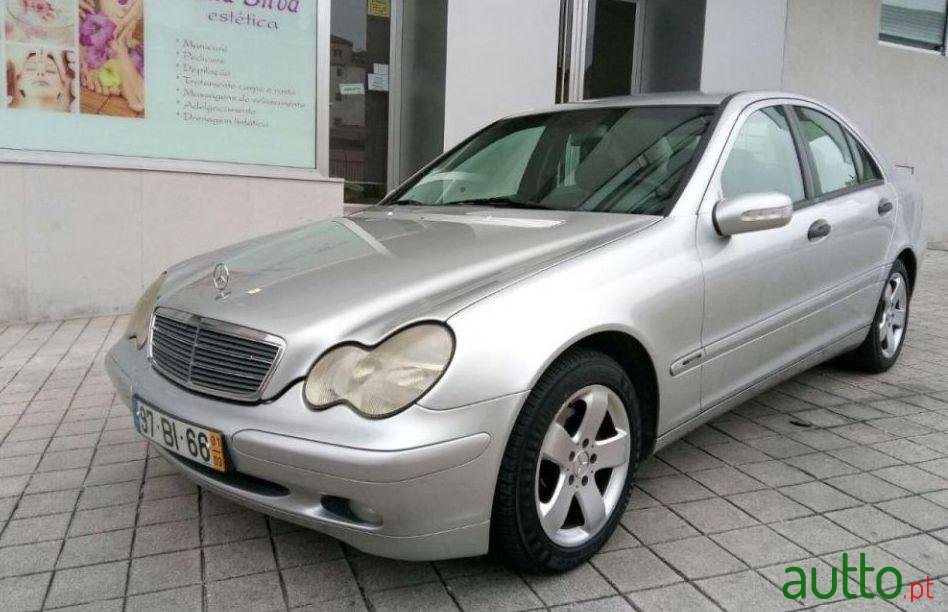 2001' Mercedes-Benz C-220 photo #1