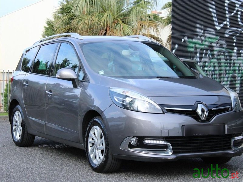 2014' Renault Grand Scenic photo #3