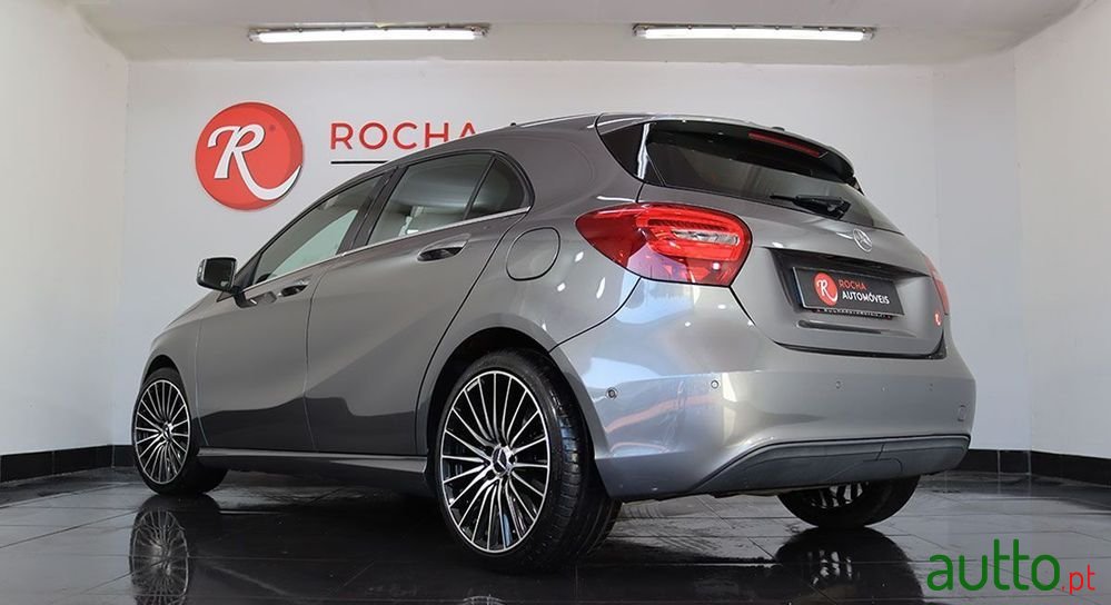 2015' Mercedes-Benz A 180 photo #4