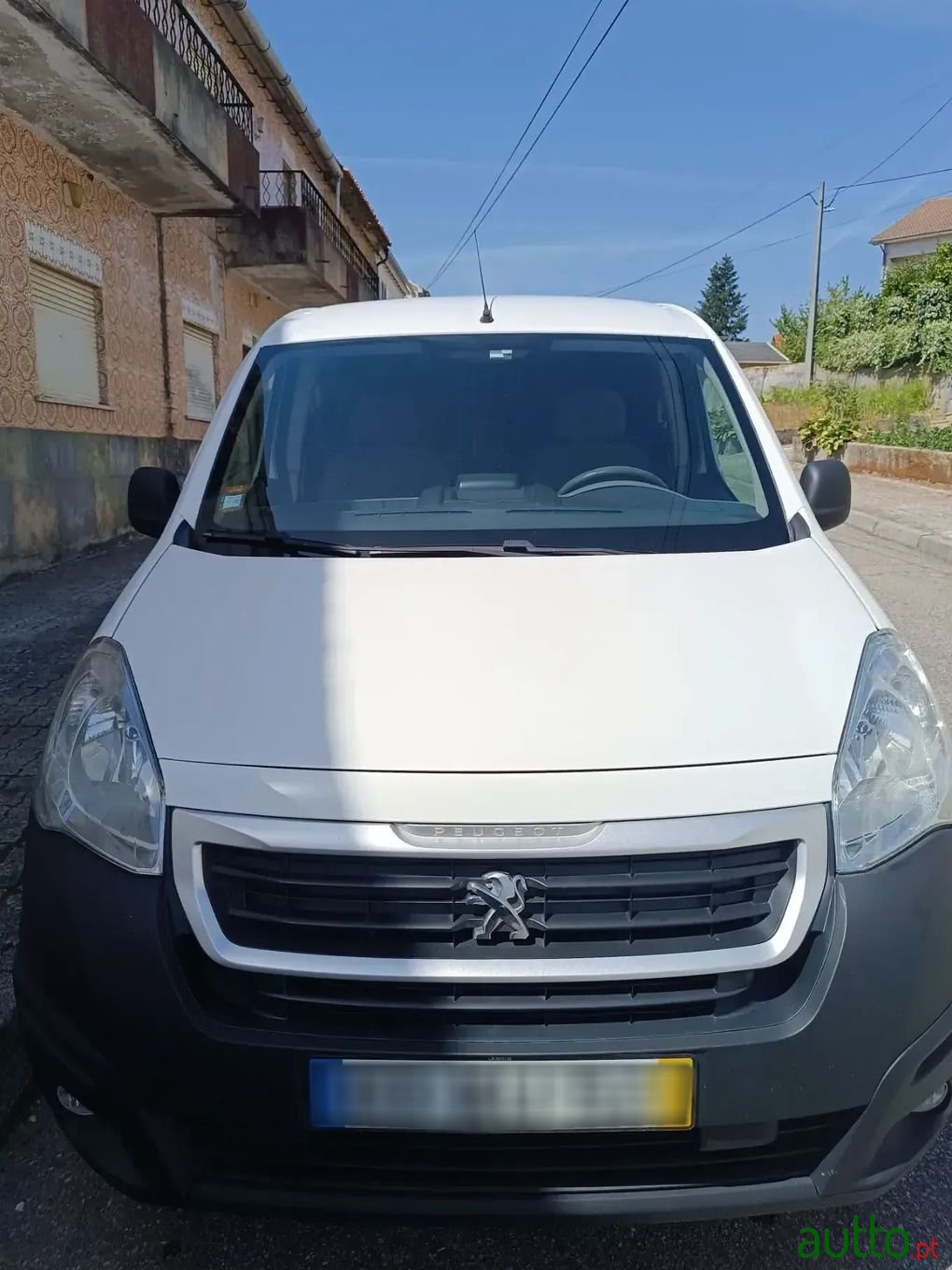 2015' Peugeot Partner photo #1