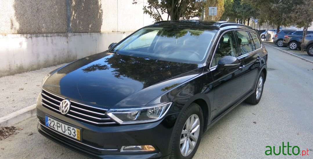 2009' Volkswagen Passat Variant photo #1